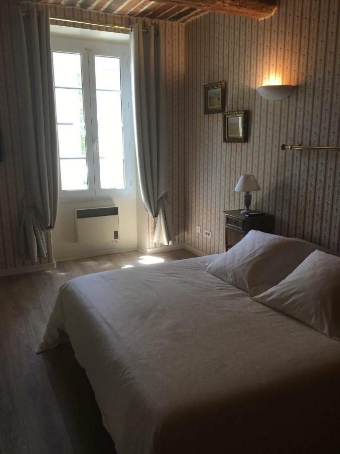 Bed and Breakfast Le Cheval Blanc La Bastide-des-Jourdans Zewnętrze zdjęcie